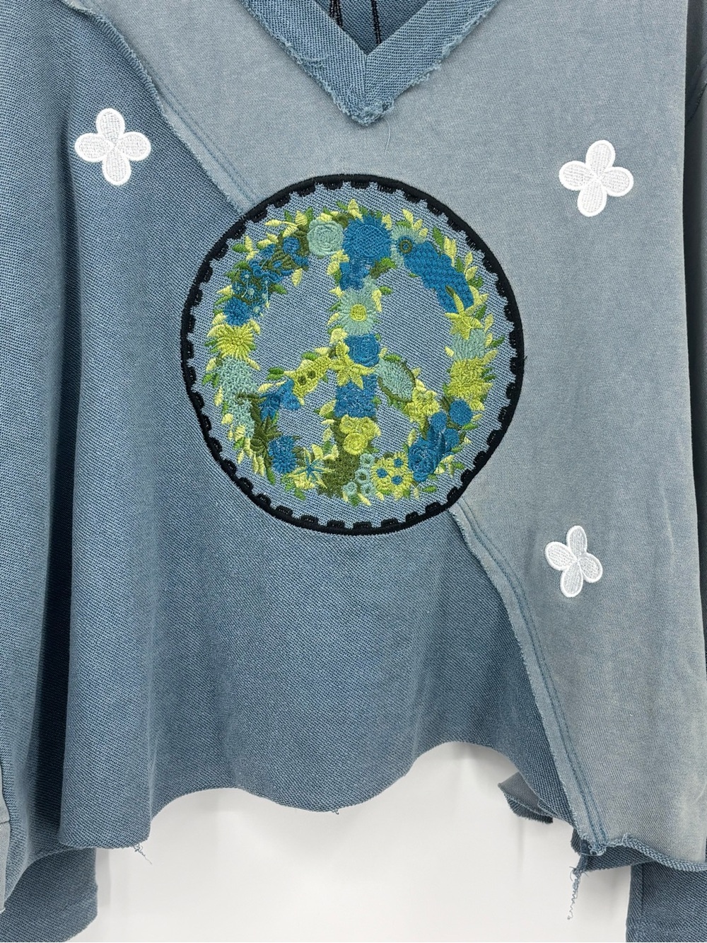 POL Peace boutique Blue Patchwork Embroidered V-Neck open Back  slouchy top Sm - Picture 4 of 8